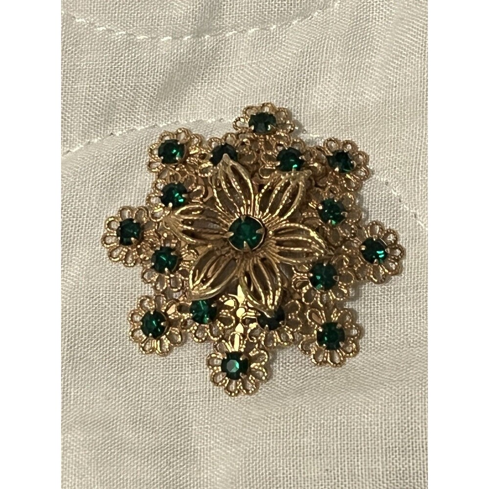 Vintage Gold-Toned Filigree Flower Brooch Set with Emerald Green Rhinestones